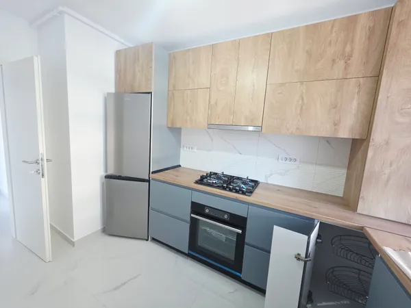 Inchiriez apartament 3 camere bloc nou partial mobilat Casa Nobel Lior