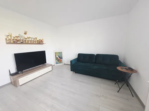Vand 3 camere decomandat Mozaic Residence Tractorul Coresi