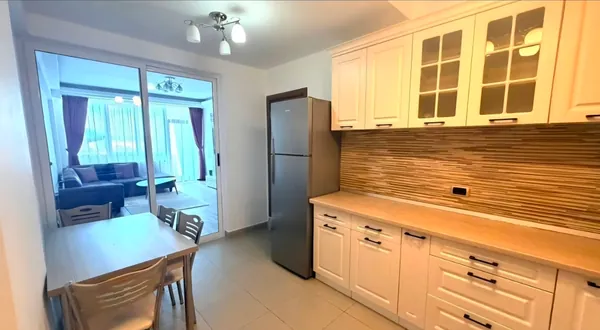 Vand apartament 2 camere complex Isaran Coresi cu parcare