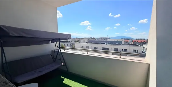 Vand apartament 2 camere complex Isaran Coresi cu parcare