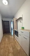Vand apartament 2 camere complex Isaran Coresi cu parcare - Thumbnail 5