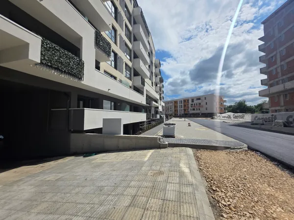 Vand studio bloc nou 2026 Vivamus Residence