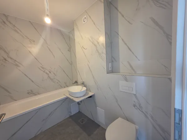 Vand studio bloc nou 2026 Vivamus Residence