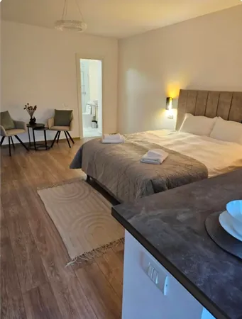 Vand apartament renovat la 5 minute de Centrul Istoric