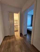 Vand apartament renovat la 5 minute de Centrul Istoric - Thumbnail 9